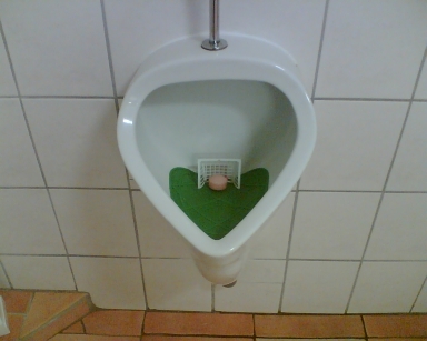 Toilettenfussball